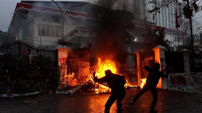 Polda Ungkap Kucuran Dana Gelap Internasional di Balik Demo Ricuh Jabar