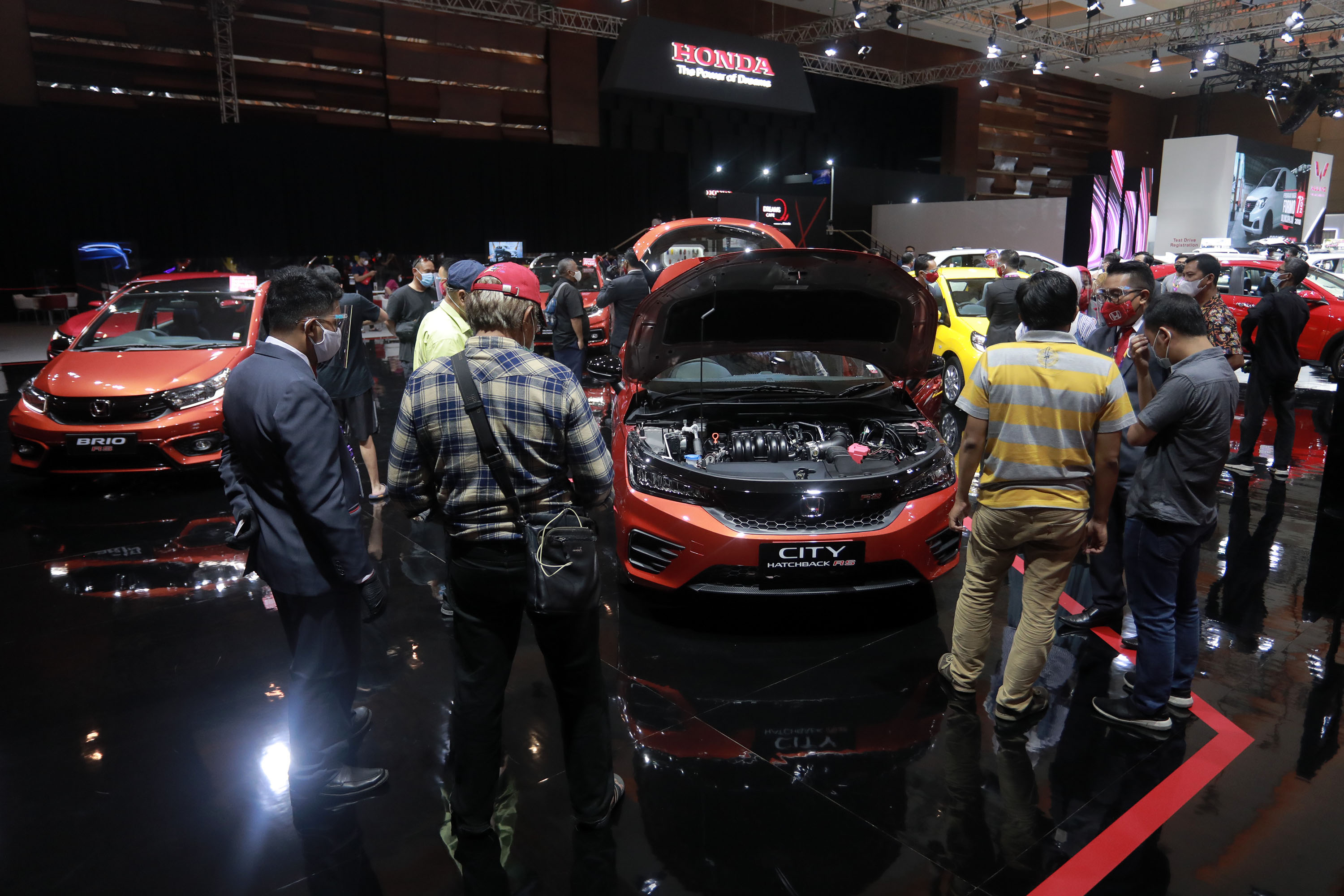 pameran-otomotif-iims-hybrid-2021-di-jiexpo-kemayoran_20210416_214537.jpg