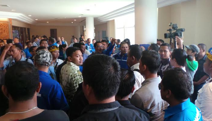 pan-kongres-pan-ricuh_20150301_125347.jpg