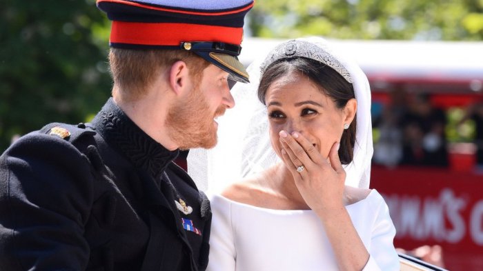 pangeran-harry-dan-meghan-markle_20180704_193102.jpg