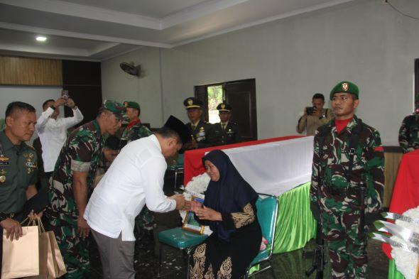 panglima-TNI-di-gudang-amunisi-garut.jpg