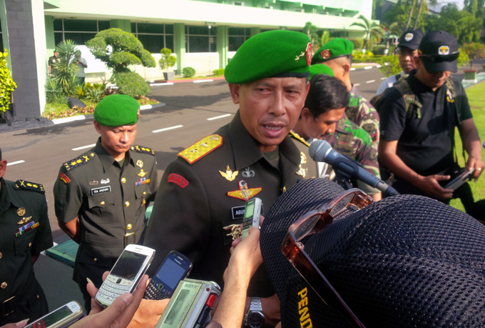 panglima-kodam-jaya-jayakarta-mayor-jenderal-agus-sutomo_20141224_091024.jpg