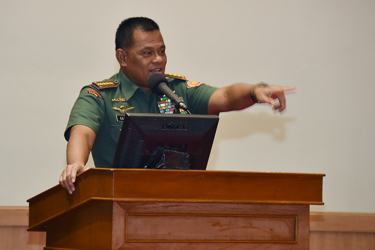 panglima-tni-beri-pencerahan-purna-paskibraka-hut-ri-ke-72_20170823_114852.jpg