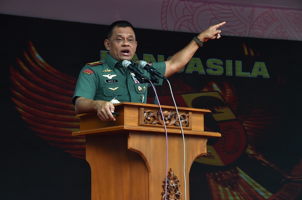 panglima-tni-beri-pengarahan-mahasiswa-uin-banten_20170718_135742.jpg