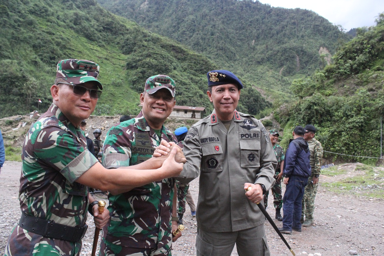 panglima-tni-gatot-nurmantyo_20171120_010426.jpg