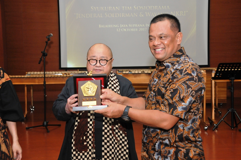 panglima-tni-hadiri-syukuran-sosiodrama-jenderal-soedirman_20171013_161949.jpg