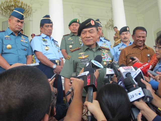 panglima-tni-jenderal-moeldoko-beri-keterangan-pers_20141128_131025.jpg
