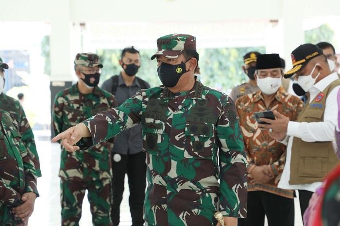 panglima-tni-marsekal-tni-hadi-tjahjanto-meninjau-langsung-kesiapan-tracer.jpg