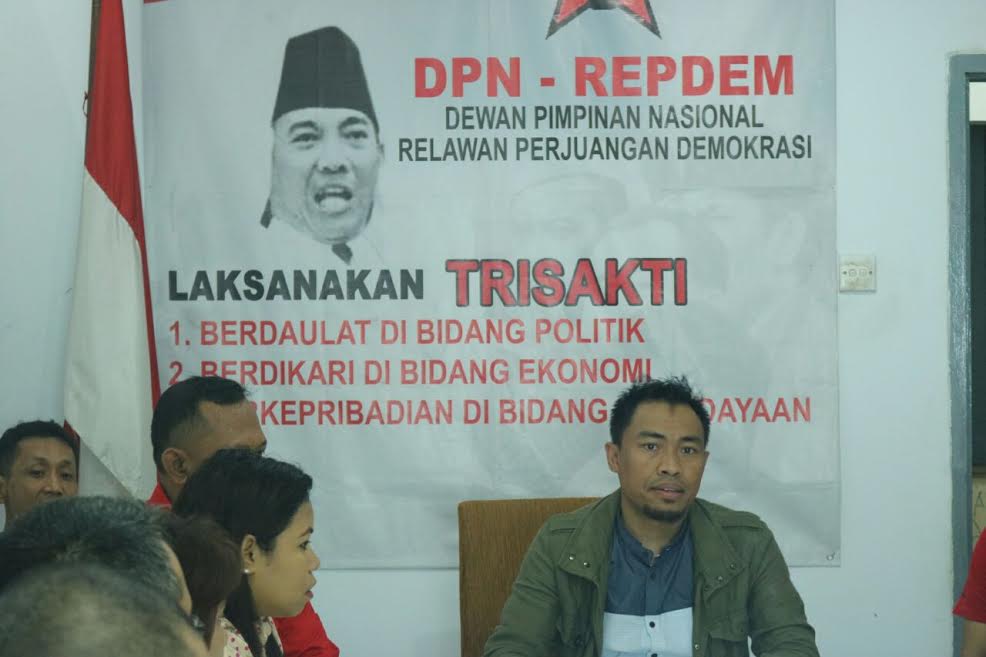 panitia-munas-iii-wanto-sugito-di-kantor-dpn-repdem_20170706_125028.jpg