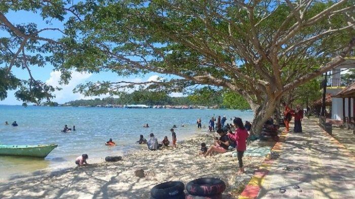 pantai-nambo-di-kendari.jpg