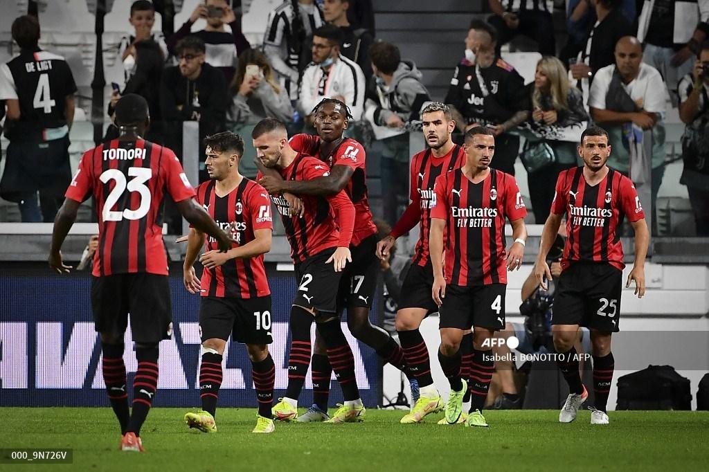 para-pemain-ac-milan-merayakan-setelah-mencetak-gol-lawan-juventus.jpg