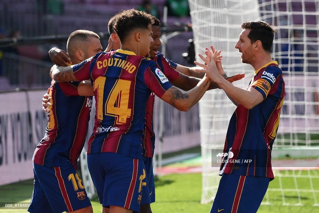 para-pemain-barcelona-lionel-messi-cs-merayakan-gol-ansu-fati.jpg