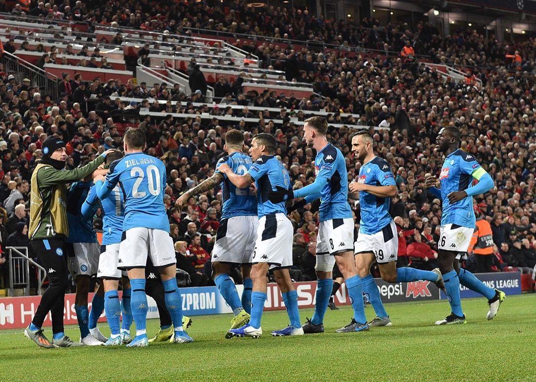 para-pemain-napoli-merayakan-gol-ke-gawang-liverpool.jpg