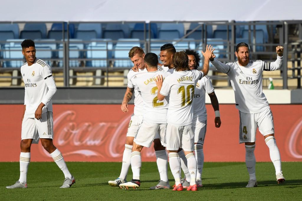 para-pemain-real-madrid-merayakan-gol-toni-kross.jpg