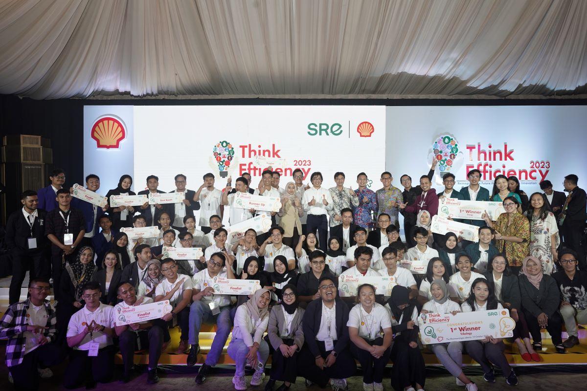 Para Penerima Anugerah Inovasi Mahasiswa di Kompetisi Think Efficiency 2023