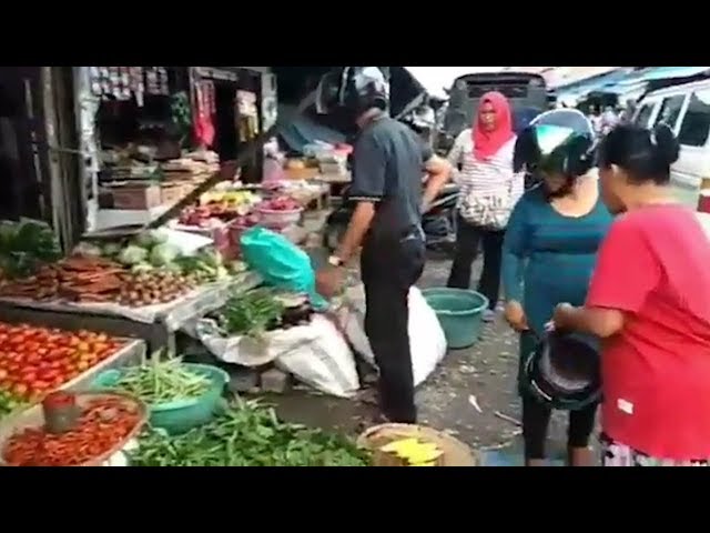 pasar-masomba-palu-pascagempa_20181016_102044.jpg