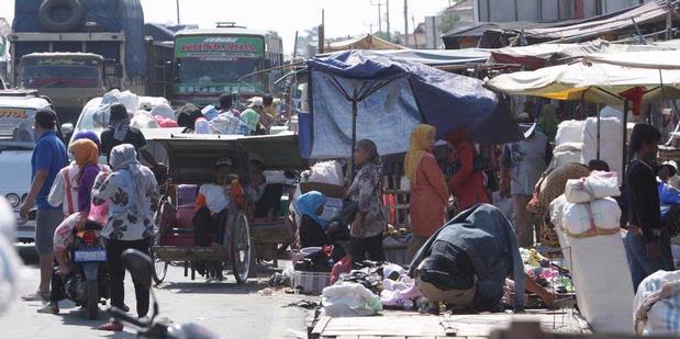pasar-tumpah-pantura_20150714_074412.jpg