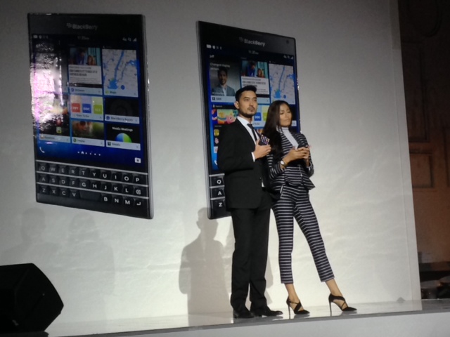 passport-blackberry-faj_20141111_184402.jpg