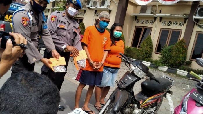 pasutri-yang-bawa-bayinya-saat-beraksi-curanmor-mapolres-klaten-jumat-372020.jpg
