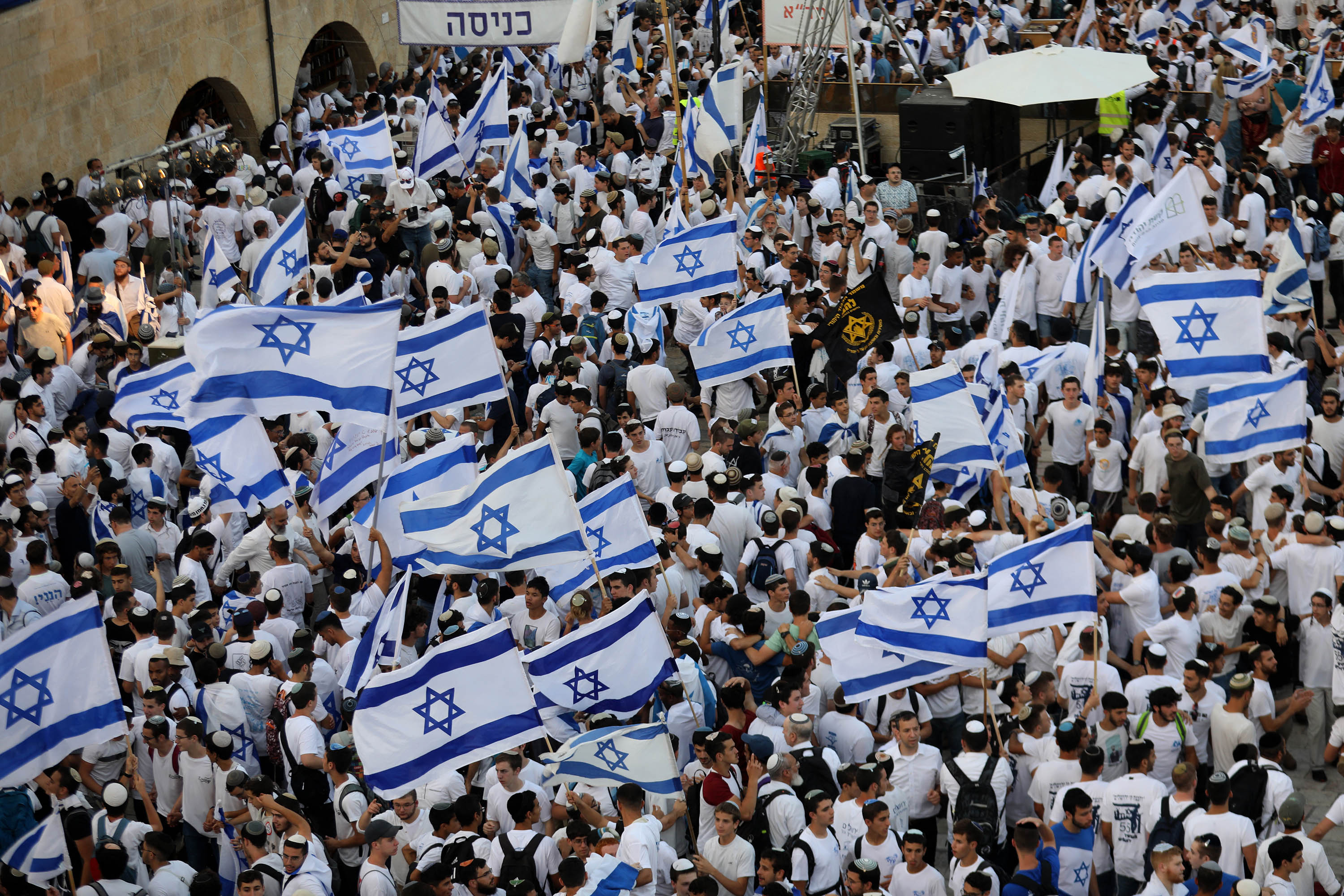 pawai-bendera-israel-picu-ketegangan-di-yerusalem_20220530_113132.jpg