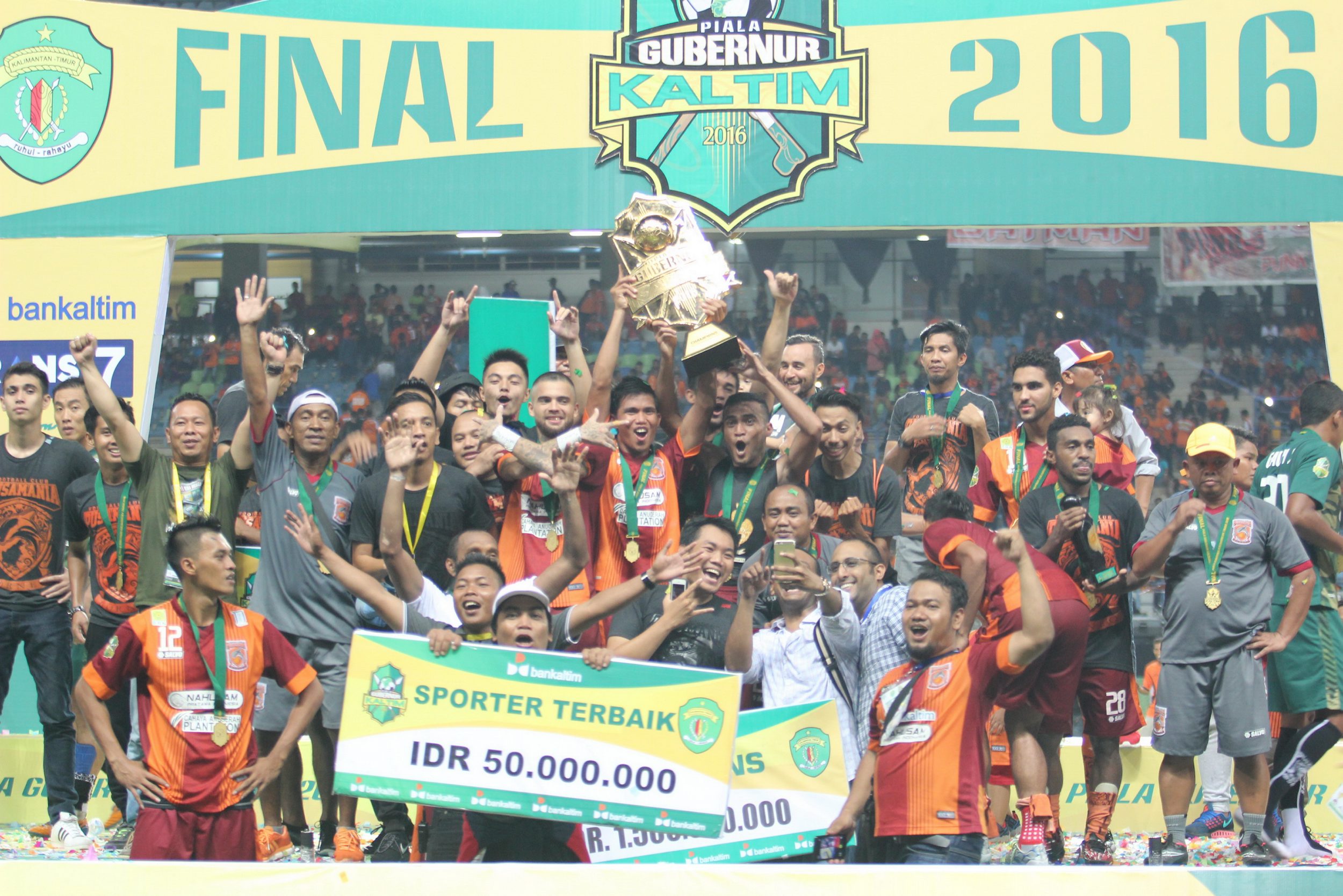 pbfc-juara-piala-gubernur-kaltim-2016_20160317_124428.jpg