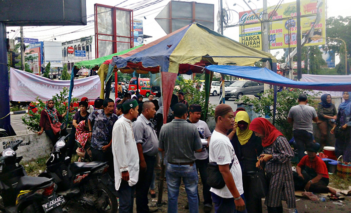 pedagang-pasar-aksara_20160715_133041.jpg