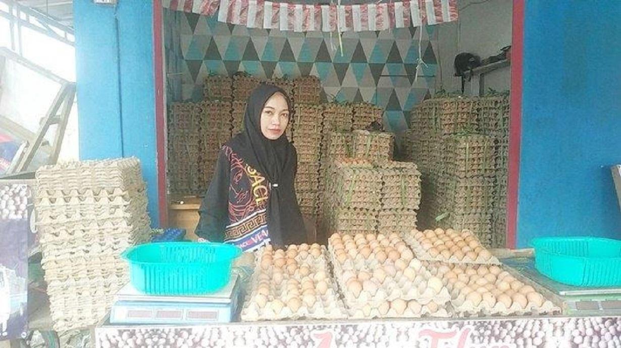 pelaku-usaha-evi-triani-32-agenbrilink-banjarmasin.jpg