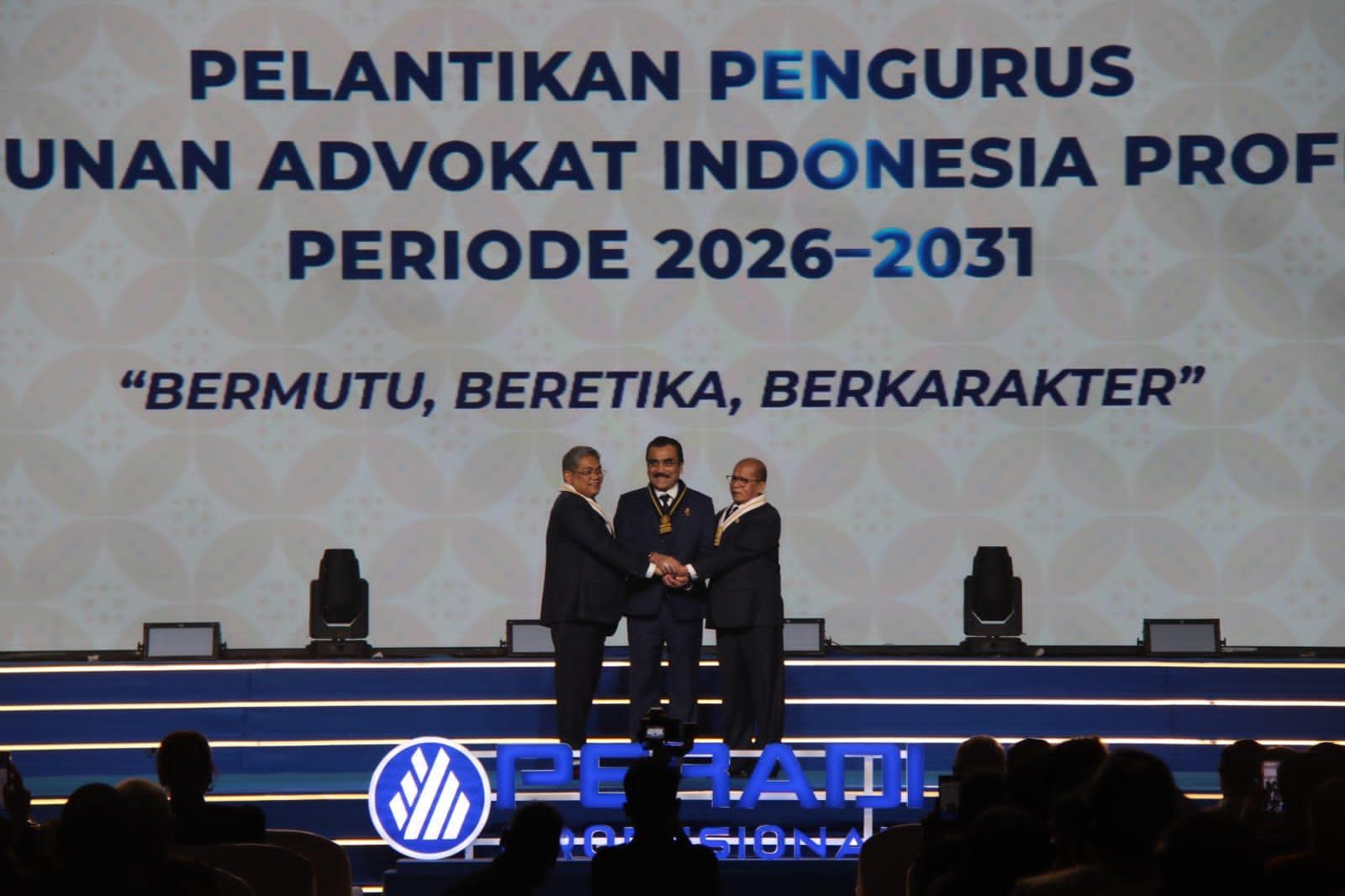 Wamenkum dan Ketua KPK Dorong Advokat Modern Berintegritas di PERADI Profesional
