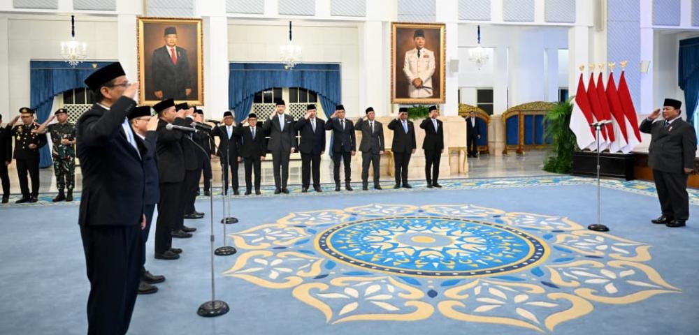 pelantikan-menteri-hasil-reshuffle.jpg