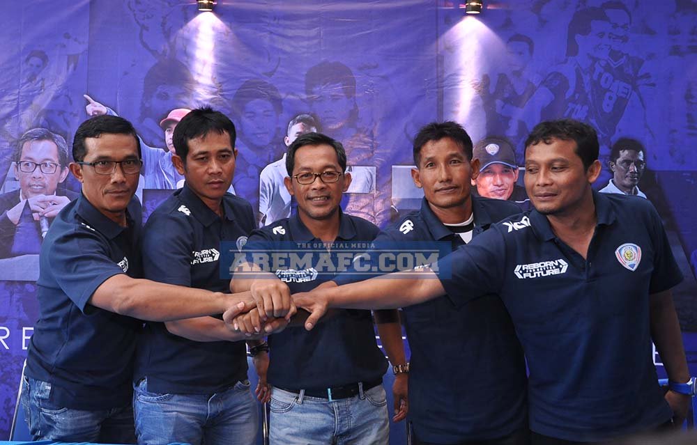 pelatih-arema-fc-aji-santoso_20161225_002629.jpg