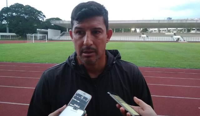 pelatih-bhayangkara-fc-alfredo-vera.jpg