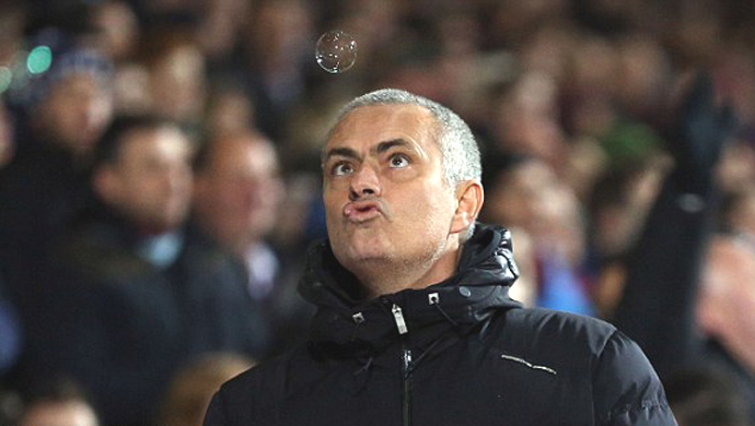 pelatih-chelsea-jose-mourinho-monyong_20150521_224313.jpg
