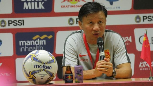 pelatih-china-u-19-cheng-yao-dong.jpg