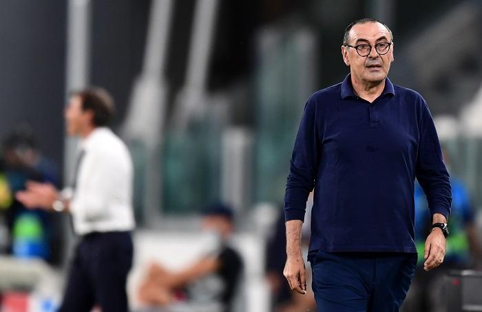 pelatih-juventus-asal-italia-maurizio-sarri-menyaksikan-selama-pertandingan.jpg