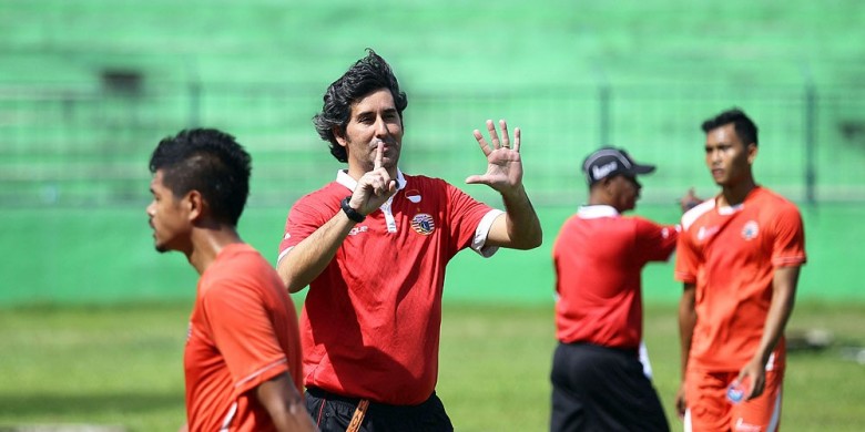 pelatih-persija-jakarta-stefano-cugurra-alias-teco_20170811_181706.jpg