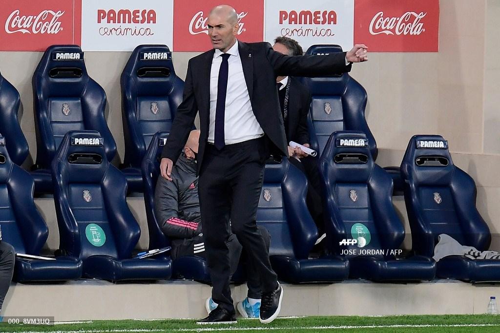 pelatih-real-madrid-prancis-zinedine-zidane-bereaksi-selama-pertandingan-saat-lawan-villarreal.jpg
