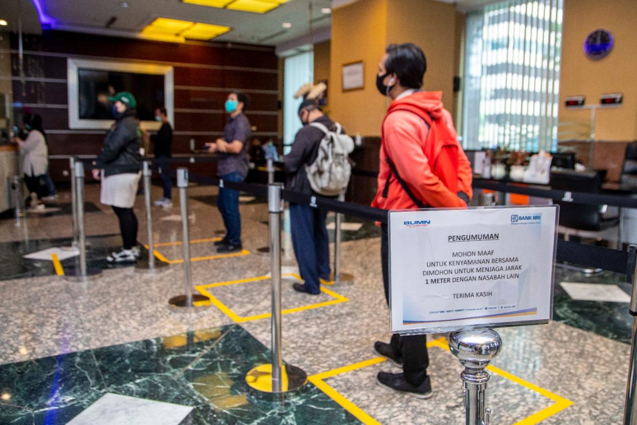 pelayanan-bank-bri-menghadapi-new-normal.jpg
