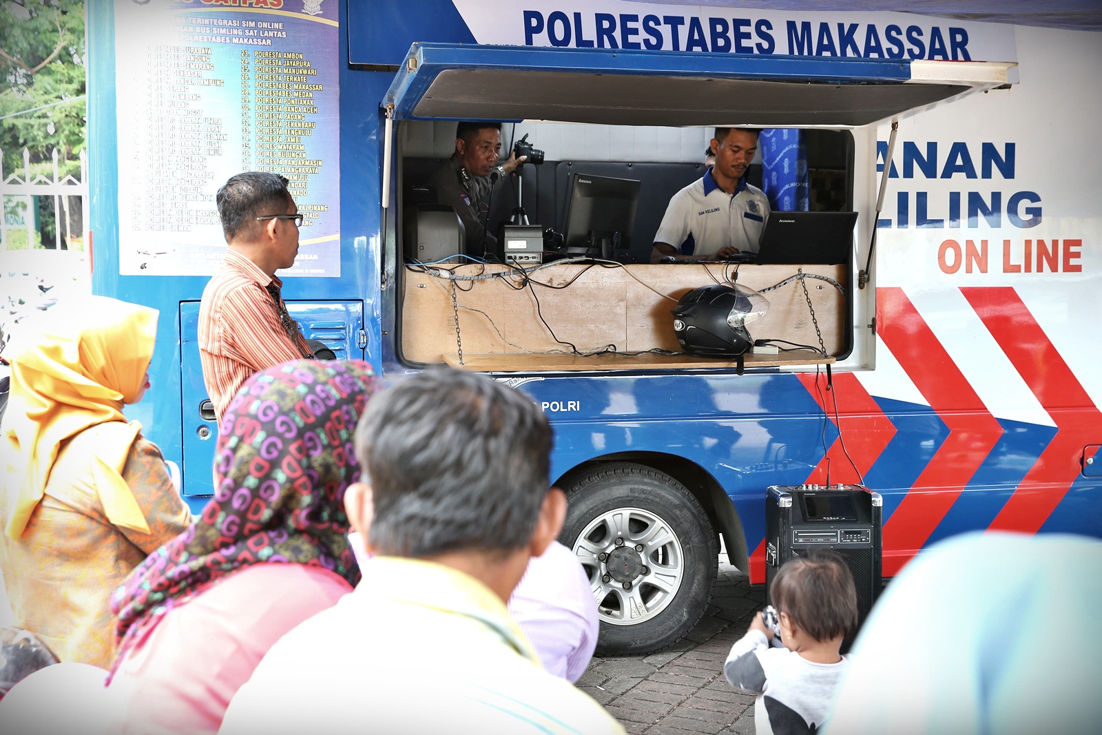 pelayanan-perpanjangan-sim-keliling-polantas_20181102_110527.jpg