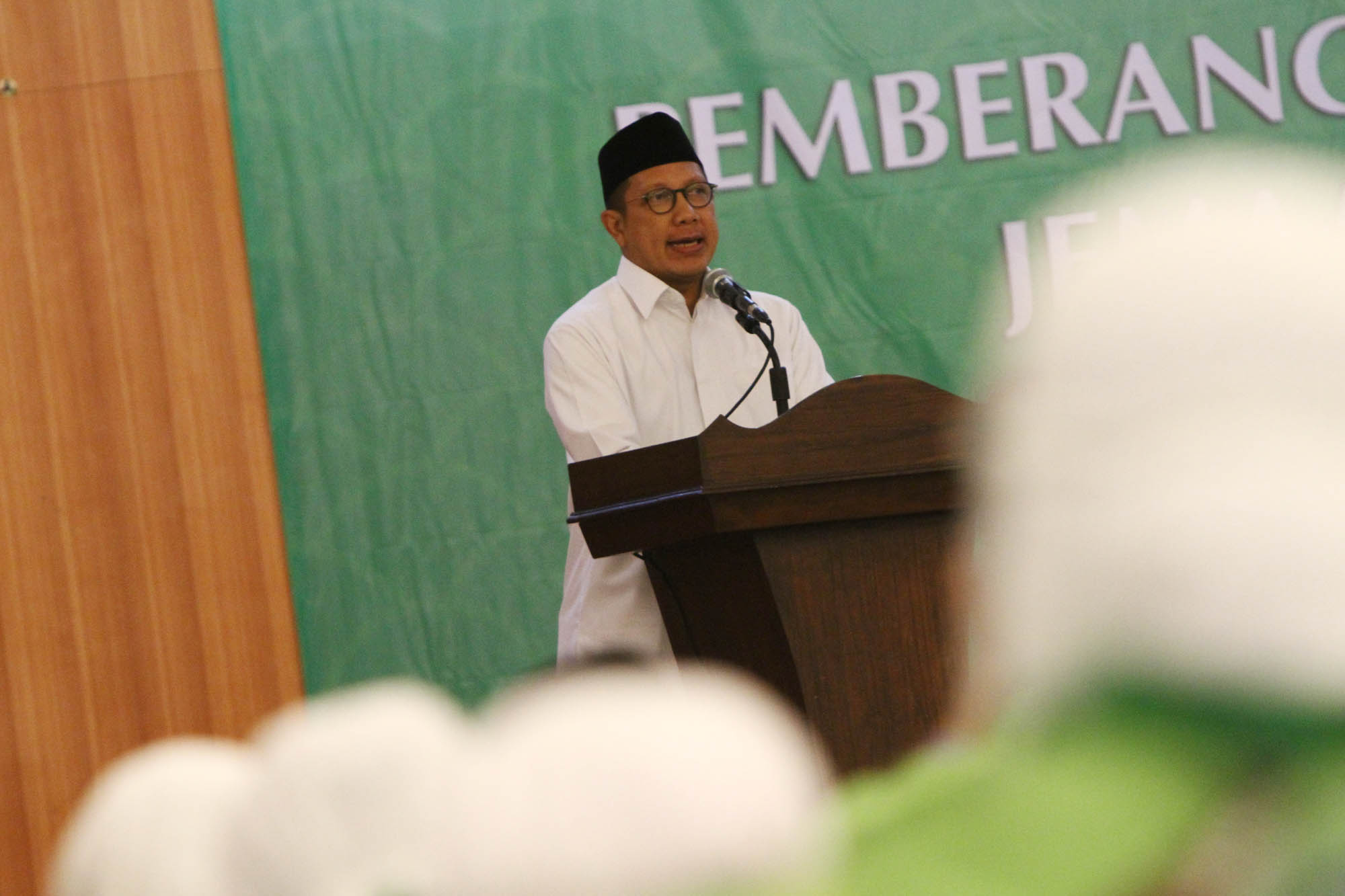 pelepasan-jamaah-calon-haji-kloter-pertama-jakarta_20170728_114121.jpg