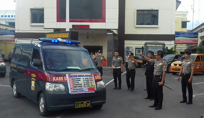 pelepasan-pasar-murah-polrestabes-makassar_20160605_171926.jpg