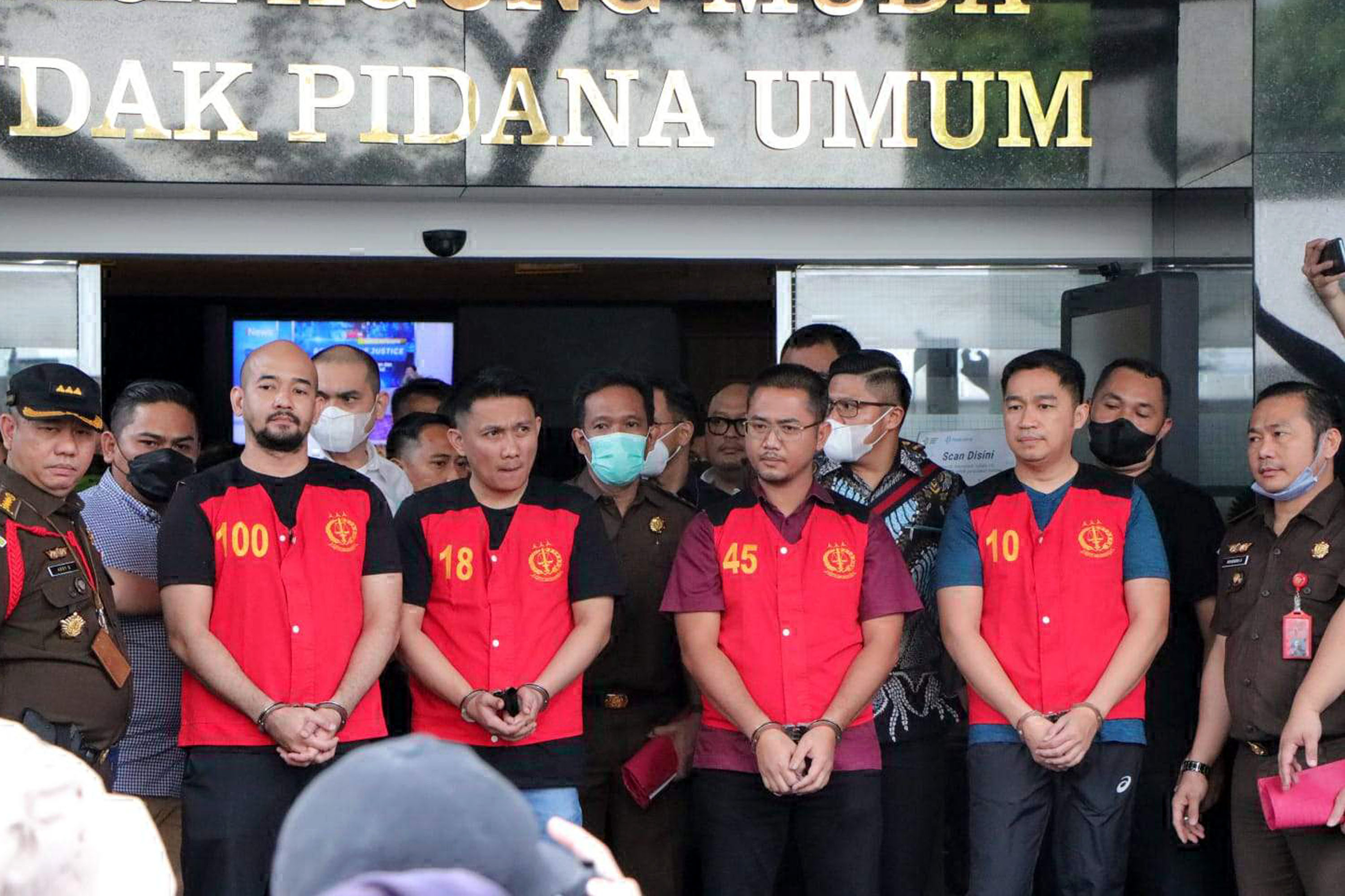 pelimpahan-tersangka-kasus-pembunuhan-berencana-brigadir-j_20221006_001102.jpg