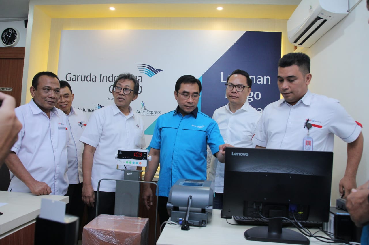 pelni-garuda-perluas-layanan-kargo_20181017_130428.jpg
