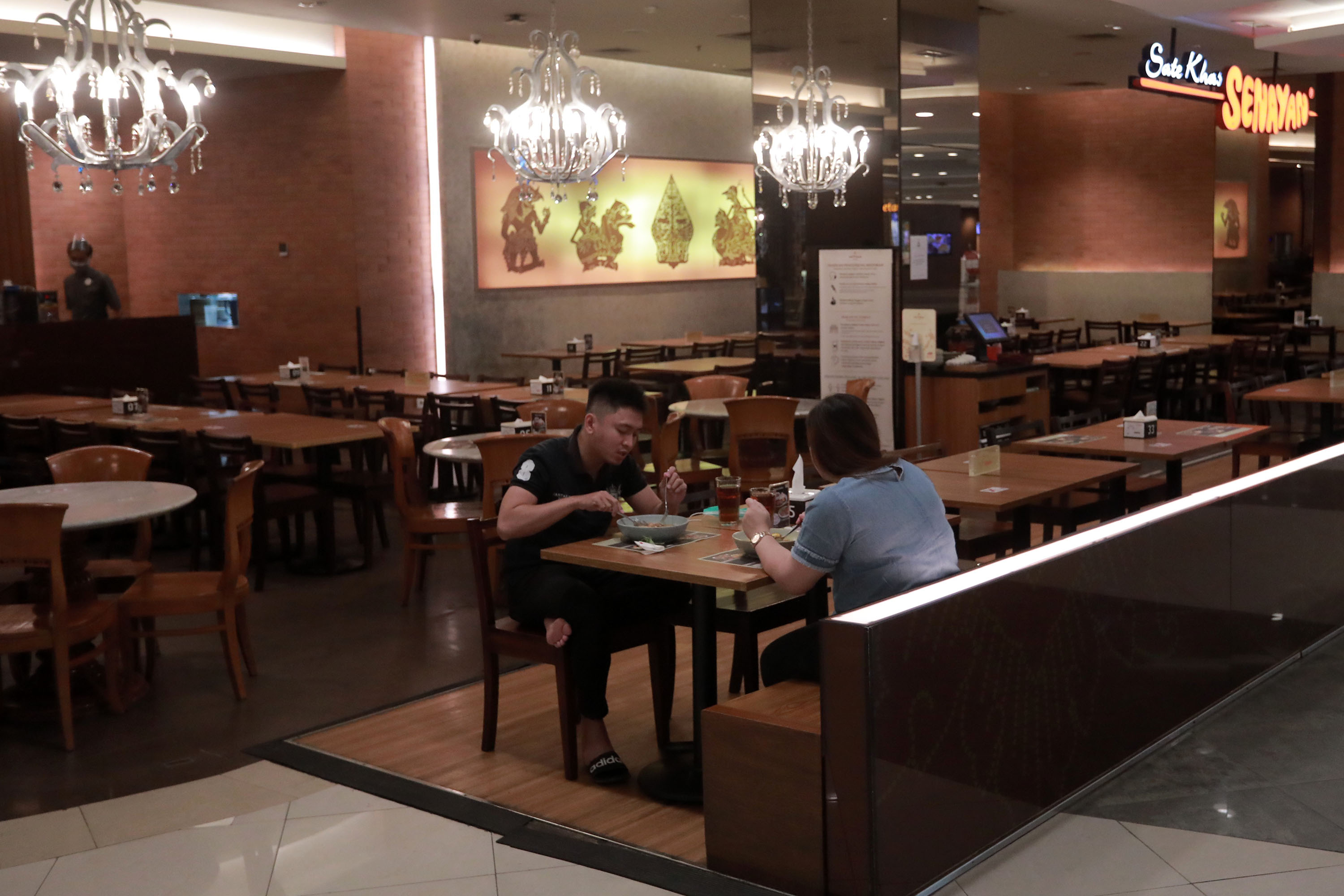 pelonggaran-peraturan-ppkm-level-4-di-restoran_20210820_193651.jpg