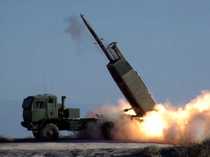 peluncur-roket-canggih-himars.jpg