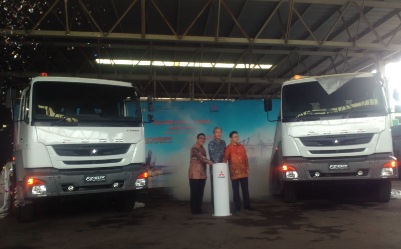 peluncuran-tractor-head-new-fuso-fz4928-dan-fz4028_20160301_151503.jpg