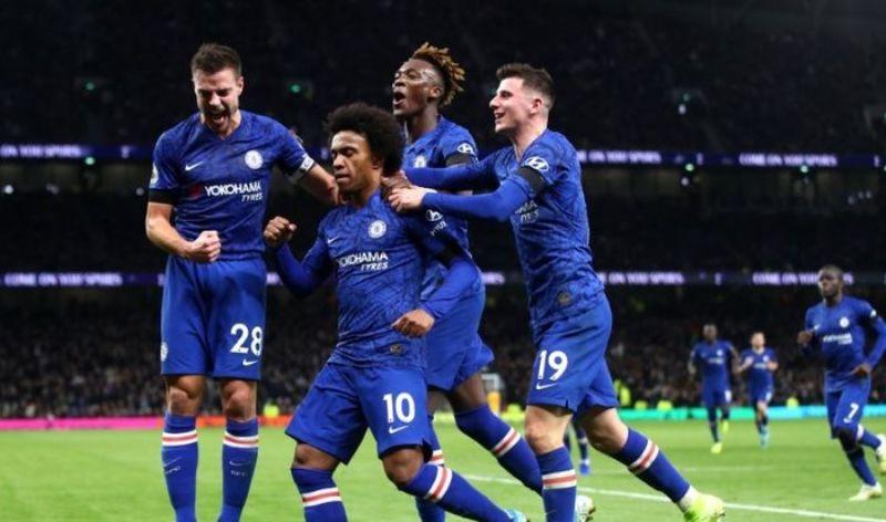 pemain-chelsea-usai-jebol-gawang-tottenham-hotspur.jpg