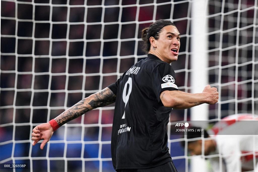 pemain-depan-benfica-asal-uruguay-darwin-nunez-melakukan-selebrasi.jpg