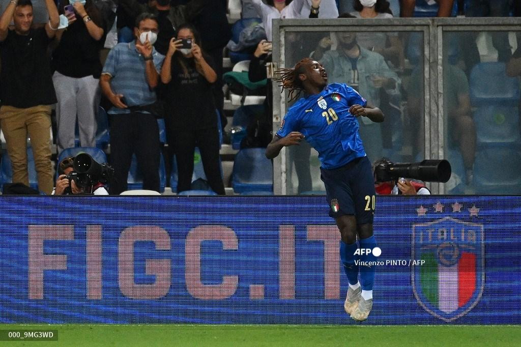 pemain-depan-italia-moise-kean-merayakan-setelah-mencetak-gol.jpg