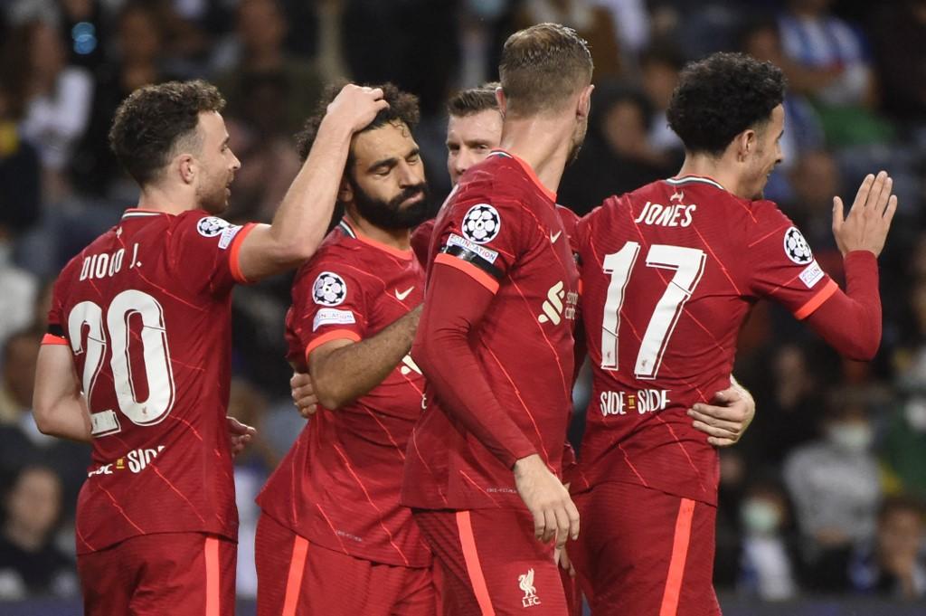 pemain-depan-liverpool-mesir-mohamed-salah-2l-merayakan-mencetak-gol-kedua-timnya.jpg
