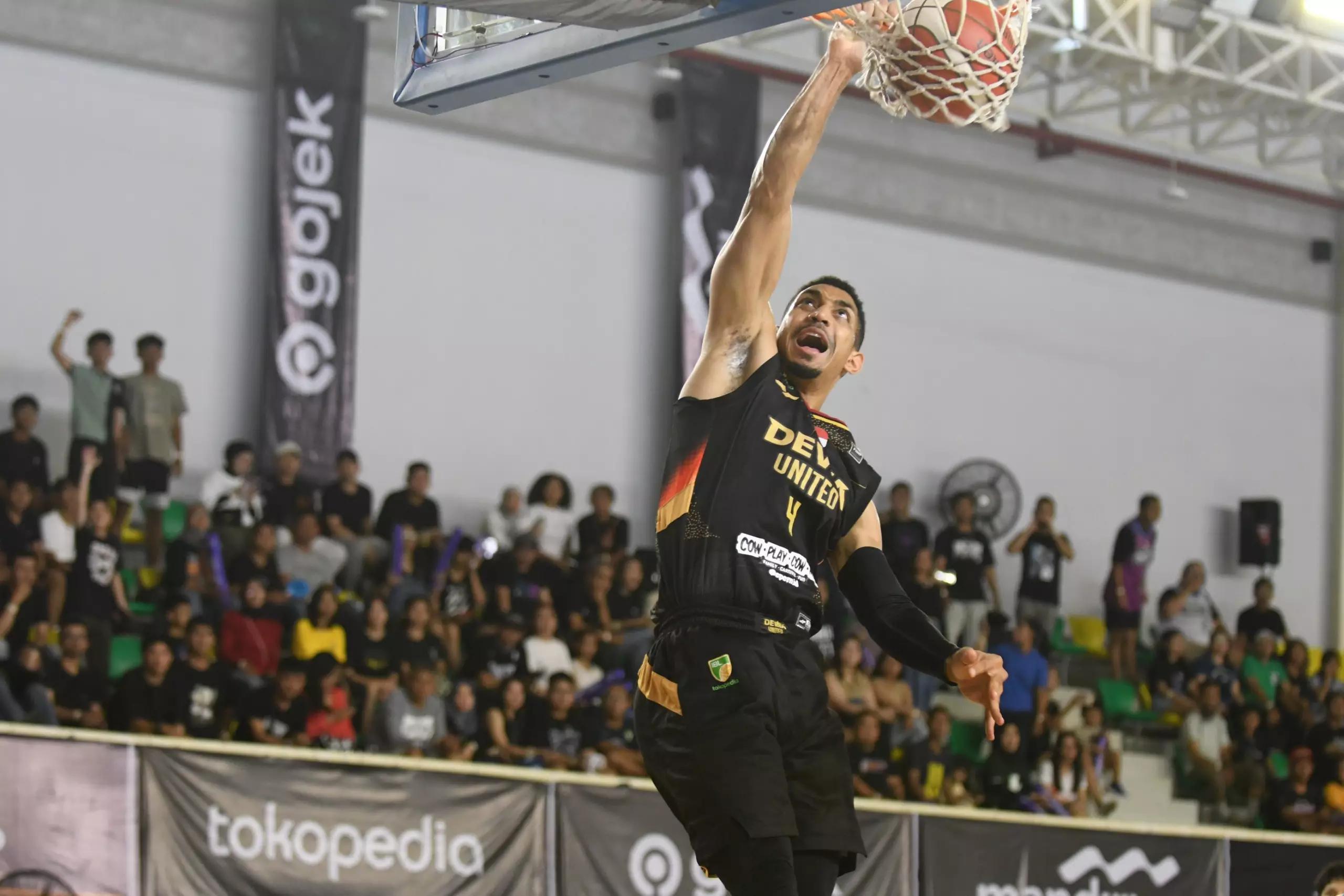 pemain-dewa-united-di-ibl-2024-gelvis-solano-dewa-united-banten.jpg